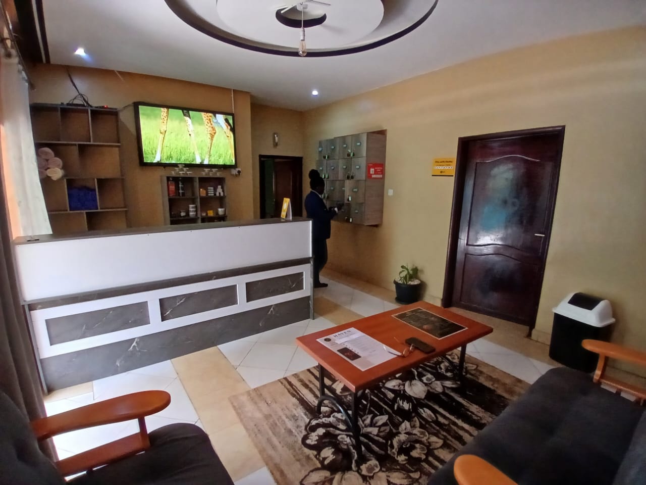 Relaxed lounge seating and cozy ambiance